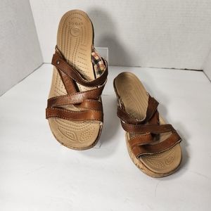 Crocs A Leigh brown strappy cork wedge sandals size 8
